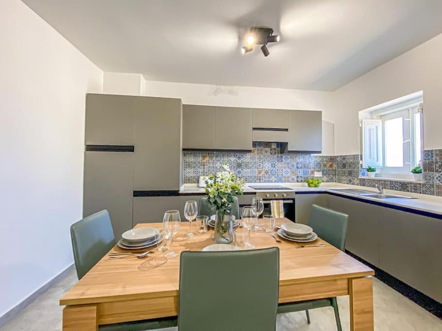 Designer Duplex Penthouse In Floriana Lägenhet Exteriör bild